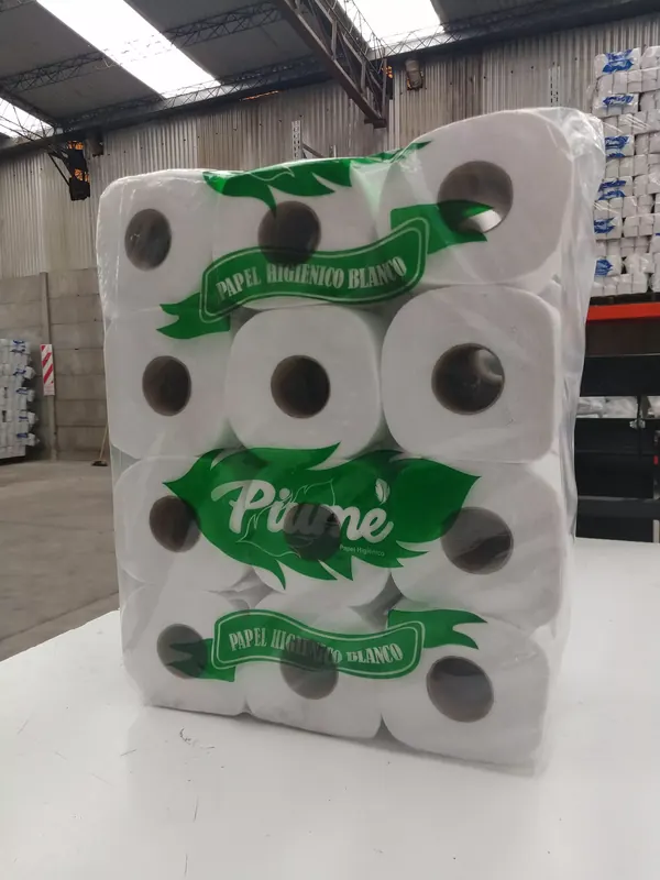 Papel higiénico Piumé en pack de rollos